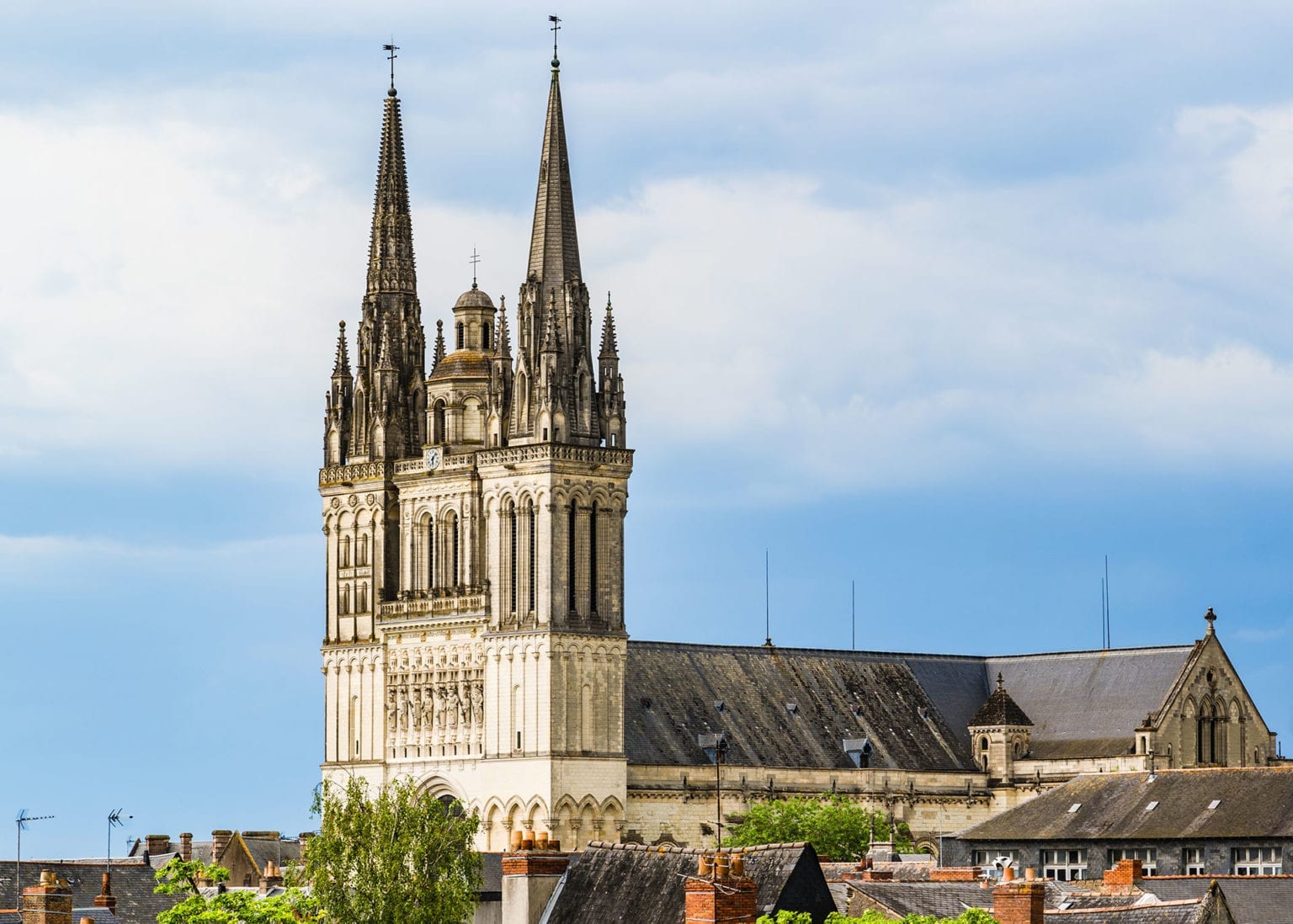 découvrez les meilleures offres d'assurance habitation à angers, alliant protection complète et tarifs avantageux. protégez votre domicile tout en faisant des économies avec nos solutions adaptées à vos besoins.