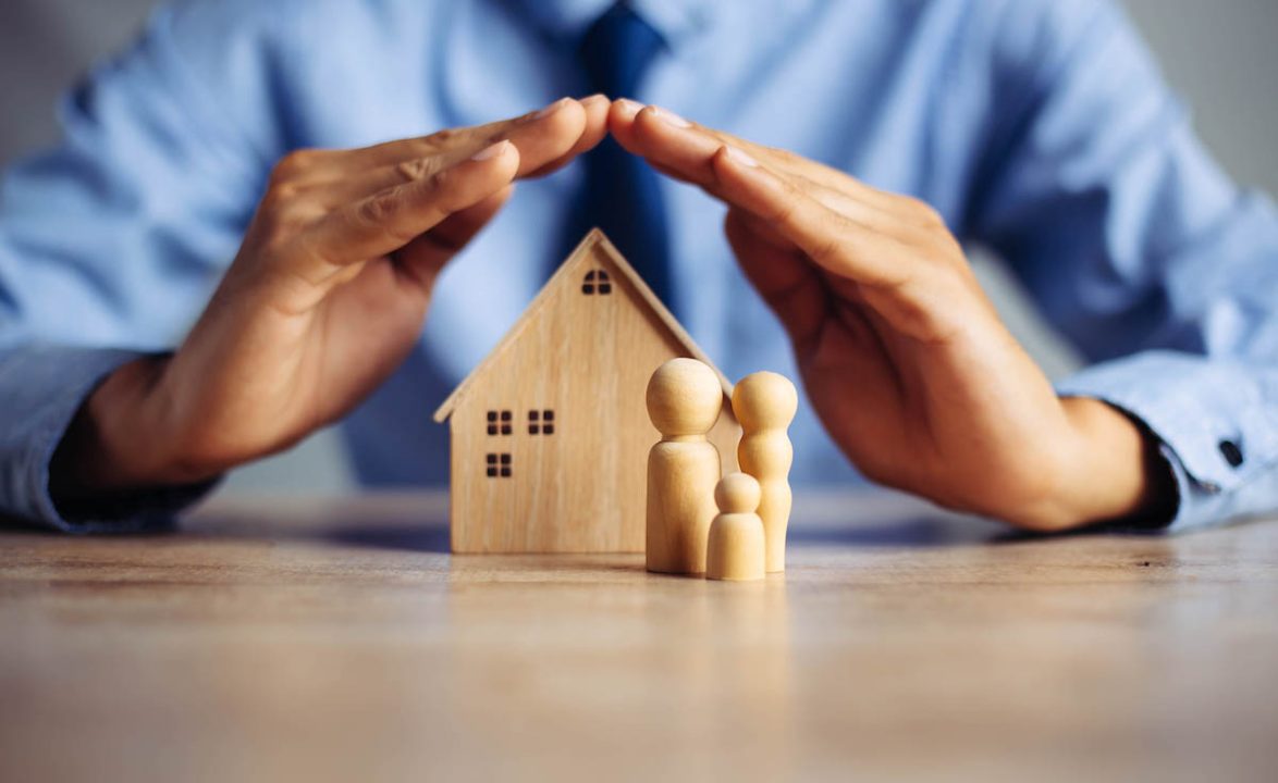 découvrez comment choisir le meilleur contrat d'assurance habitation adapté à vos besoins : garanties, tarifs, conseils et démarches pour une protection optimale de votre logement.