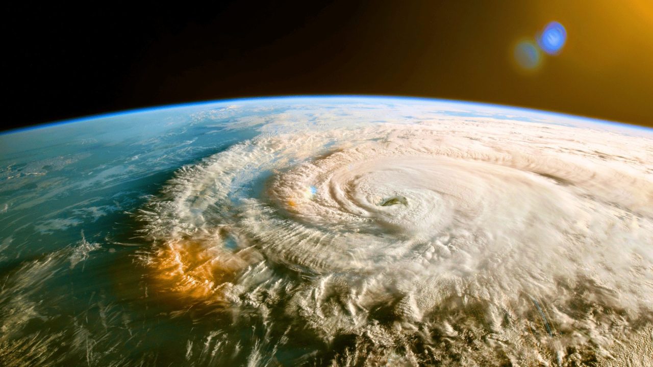 découvrez l'impact des ouragans sur les assurances en 2025 : conseils, évolutions des garanties et démarches à suivre pour mieux protéger vos biens face aux catastrophes naturelles.