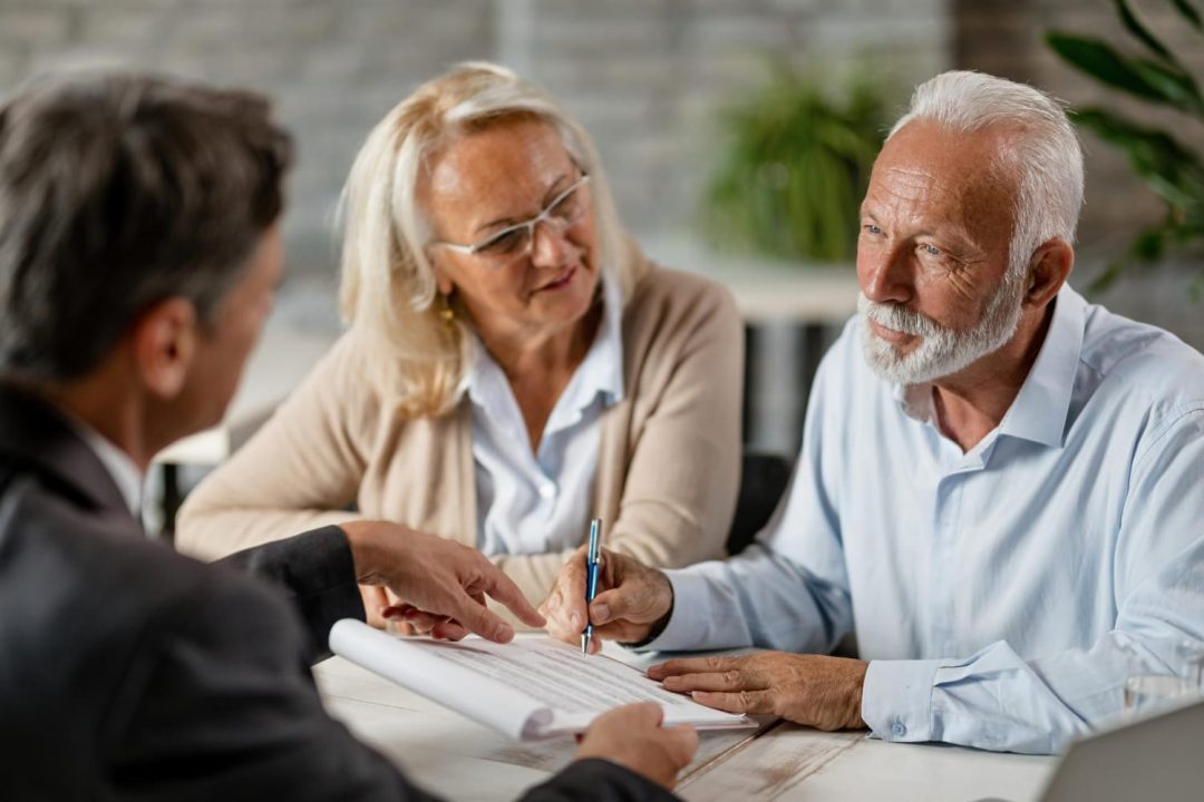découvrez comment l'assurance joue un rôle clé lors de ventes immobilières : importance, étapes à suivre et conseils pour sécuriser vos transactions immobilières.