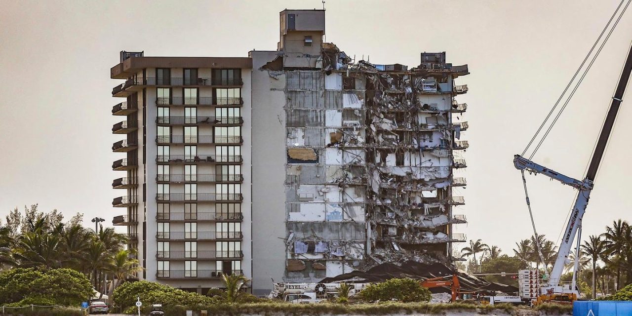 découvrez les causes et conséquences de l'effondrement du marché de l'assurance en floride : entre ouragans, hausse des primes et retrait des assureurs, analyse de cette crise impactant propriétaires et économie locale.