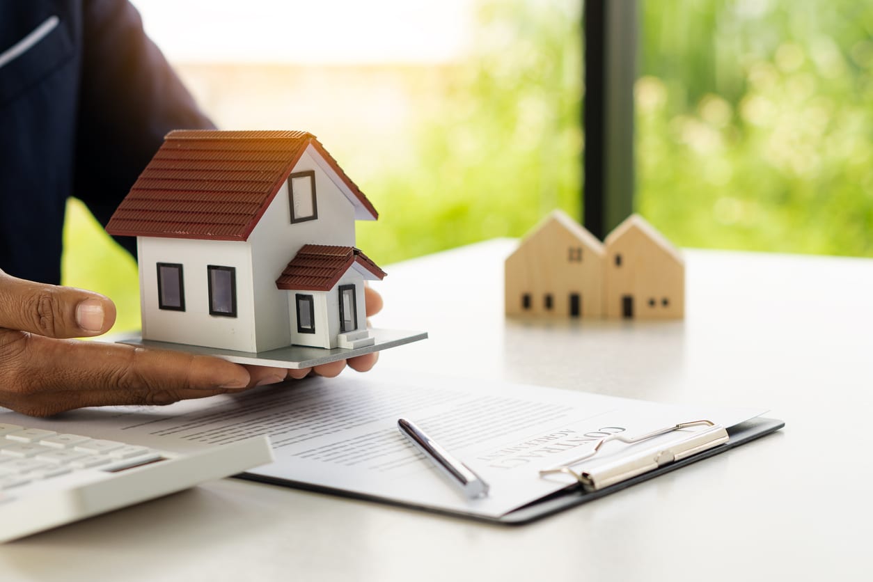 découvrez comment changer d'assurance habitation facilement et économisez sur votre contrat tout en bénéficiant d'une meilleure couverture adaptée à vos besoins.