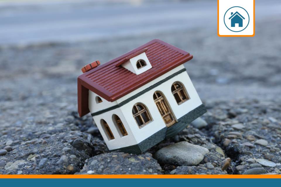 découvrez pourquoi certains propriétaires sans assurance choisissent de rester chez eux et les implications de cette décision.