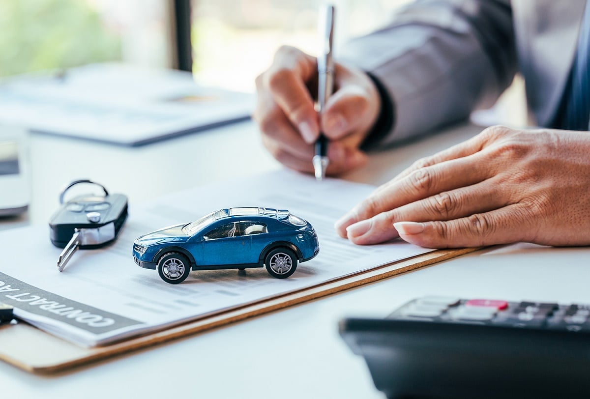 découvrez comment l'assurance auto au tiers peut vous aider à réduire vos coûts tout en bénéficiant d'une protection essentielle adaptée à vos besoins.